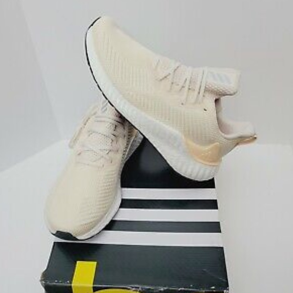 Adidas Alphaboost Women - Size 9 -Linen/Light Beige